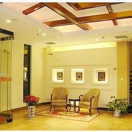 Baolong Homelike Hotel Luojing Branch 上海 外观 照片